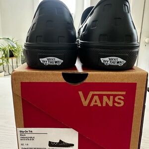 Vans Slip-On TRK Clog – Black Waterproof – Kids Size 1